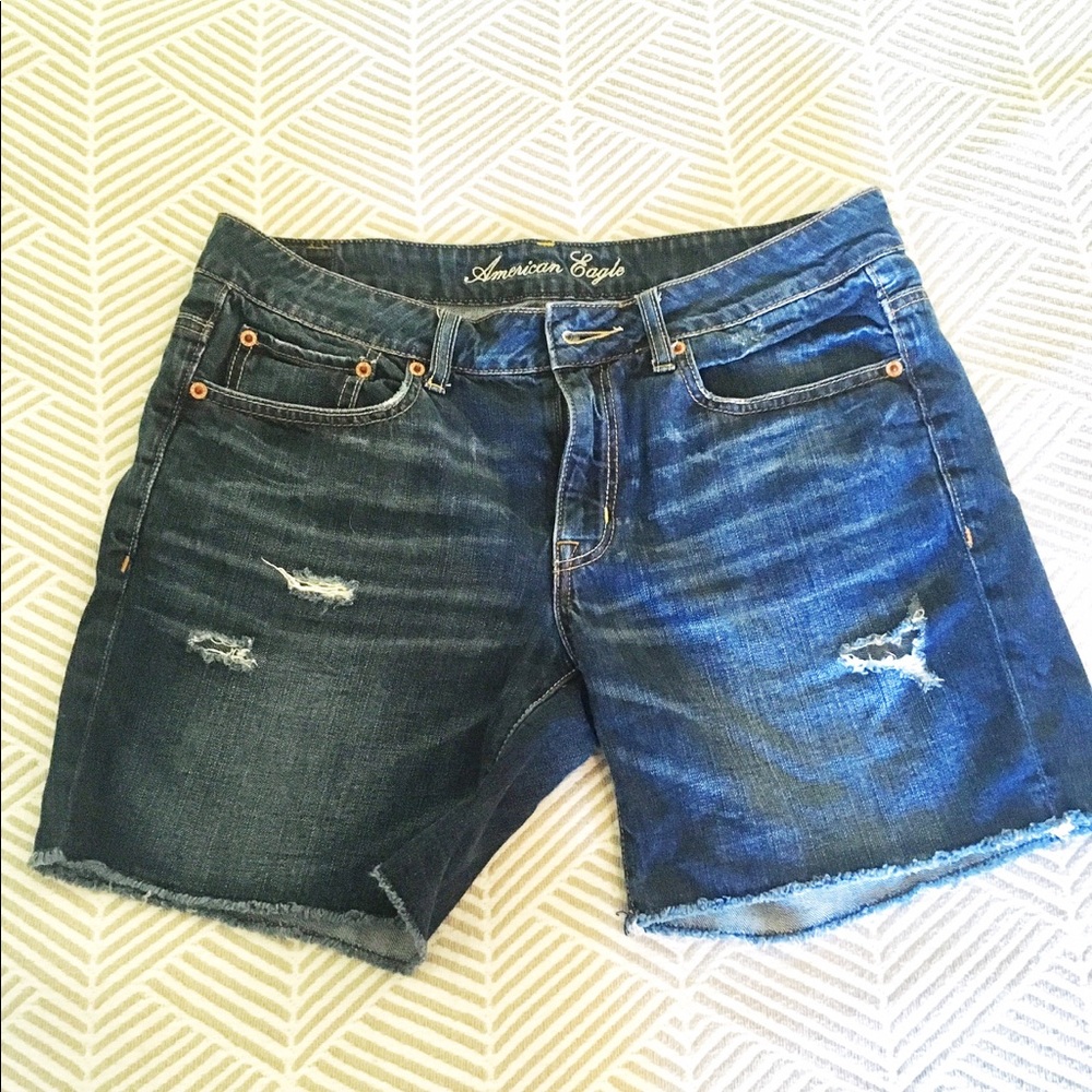 🏖 2 Pair of Bermuda knee length shorts- AE & ON!